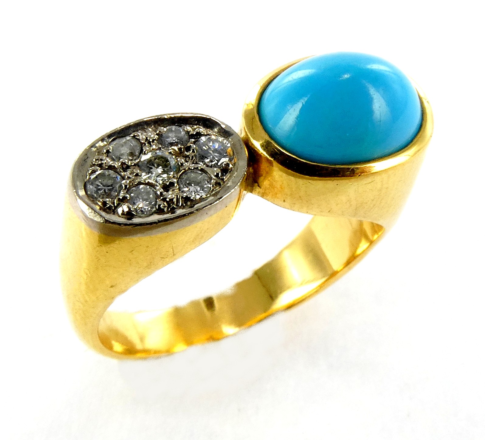 Lot 8 — 1 Bague Or 750 mil. Poinçonnée, sertie d'une turquoise et de